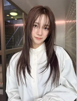 ロング カラー ヘアアレンジ FILMS熊取谷 花のヘアスタイル