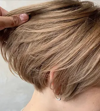ショート カラー 🕊️ HONOKAのヘアスタイル