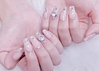 ネイル MoonNail ユリ🌸のネイルデザイン
