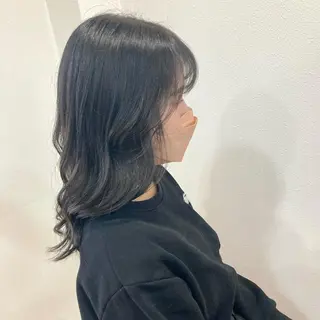 ミディアム カラー Well‘s黒木🌿 レイヤー💎寒色のヘアスタイル