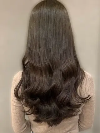 セミロング カラー 艶感カラー/縮毛矯正 髪質改善/三ツ木一生のヘアスタイル