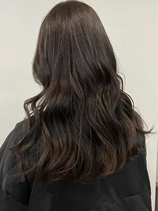 ロング カラー   AYARIのヘアスタイル