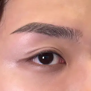 メンズ アイブロウ アイブロウ講師🎀 KOTORIの眉毛・アイブロウイメージ