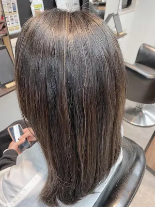 セミロング カラー 中島 奈々のヘアスタイル