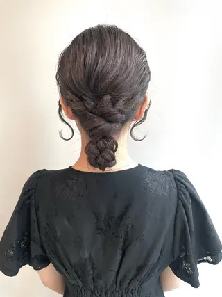 ロング ヘアアレンジ 青沼夏未/オリーブ/ 寒色カラーのヘアスタイル