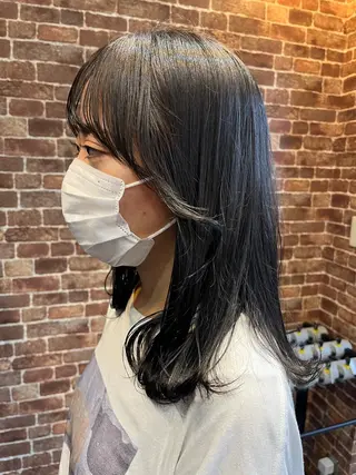 ロング カラー パーマ ヘアアレンジ メンズ キッズ ネイル マツエク・マツパ アイブロウ 久木原 ゆりのヘアスタイル