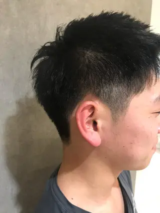メンズ ショート／透明感 カラー加治竜汰💡のヘアスタイル