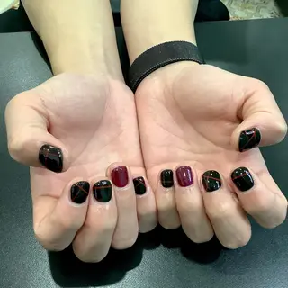 ネイル 個性派ネイルサロン 💅🏼ターコイズのネイルデザイン