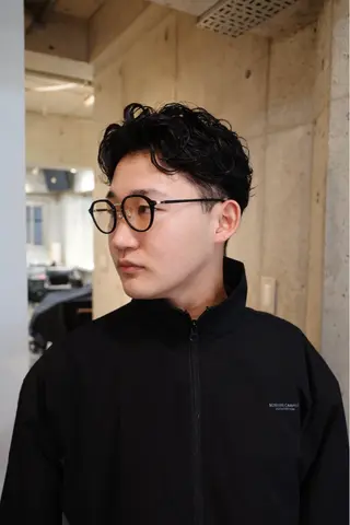 ショート パーマ メンズ 宮崎 恵多のヘアスタイル
