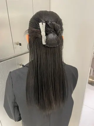 セミロング ヘアアレンジ ヘアセット🎀耳つぼ 👂💎MONAMIのヘアスタイル