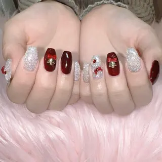 ネイル RIEKO🍒 ワンホン♡推しネイルのネイルデザイン