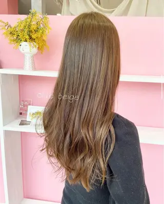 カラー yulf ユルフのヘアスタイル