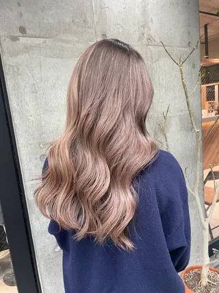 ロング 🫧ハイライトカラー 🫧 𝓜𝓘𝓤のヘアスタイル