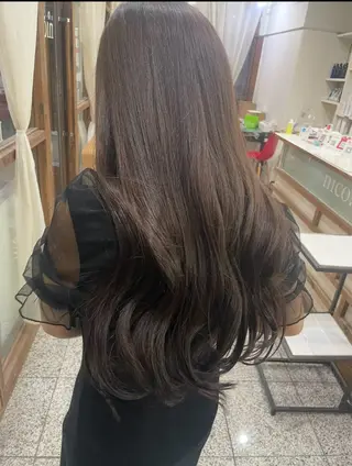 ロング レイヤーカット・水素 松井山手　齊藤　興のヘアスタイル