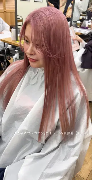 ロング カラー 抜きっぱなしブロンド /ハイトーン/カナタのヘアスタイル