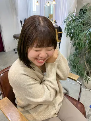 ミディアム カラー 志賀 あずみのヘアスタイル