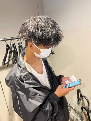 ミディアム パーマ メンズ メンズパーマ特化 TAIGAのヘアスタイル