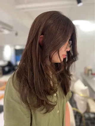 ロング UNBIRTHDAY akariのヘアスタイル