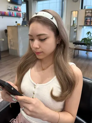 ロング カラー Minami Yuiのヘアスタイル