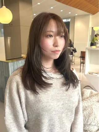 ロング 💡レイヤーカット/ グレージュ松本隼人のヘアスタイル