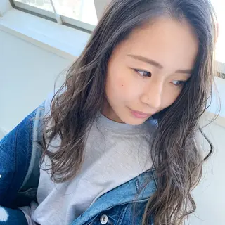 ロング 村阪 由美子のヘアスタイル