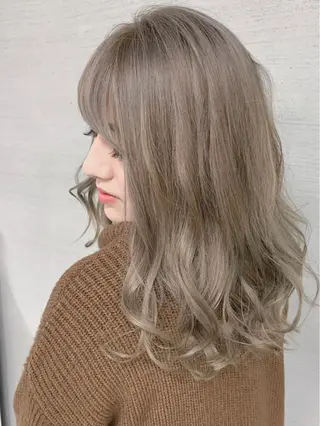 ミディアム WEG 難波のヘアスタイル