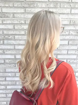 ロング 大石 さやかのヘアスタイル