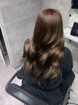 ロング カラー ユナ .難波駅徒歩5分のヘアスタイル