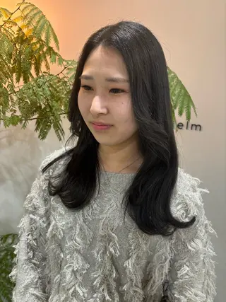ミディアム カラー Maki /透明感カラーのヘアスタイル