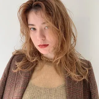 セミロング カラー 🐝 hachi🐝のヘアスタイル