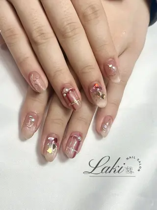 ネイル Laki nailのネイルデザイン