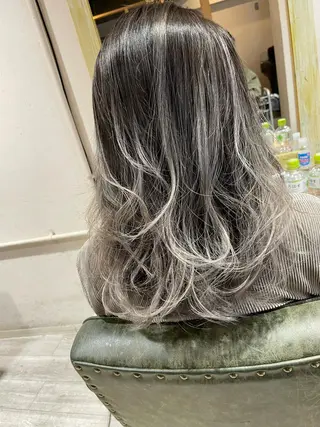 セミロング カラー パーマ ヘアアレンジ メンズ キッズ ネイル マツエク・マツパ アイブロウ バレイヤージュ/ 髪質改善/渡邉悟🌱のヘアスタイル
