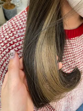 セミロング カラー 高梨 菜々のヘアスタイル