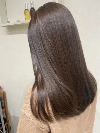 ミディアム カラー N゜jillva ナンバージルバのヘアスタイル