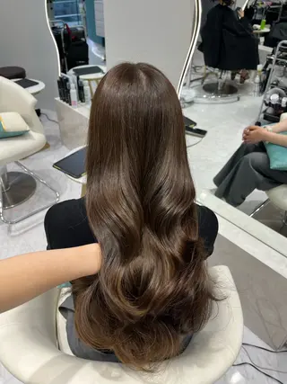 ロング カラー 𝑹𝒊𝒉𝒐🎀 名駅/大人韓国ヘアのヘアスタイル