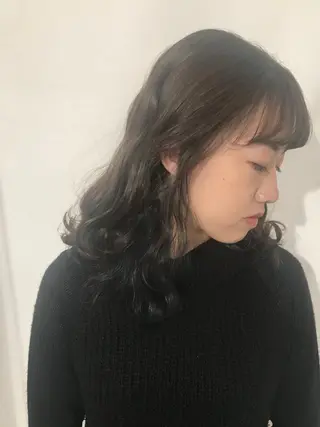 ミディアム カラー コマツリサ ROCCO eastのヘアスタイル
