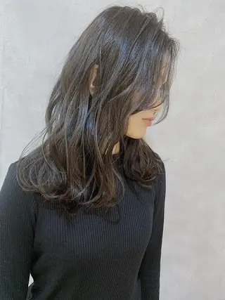 セミロング カラー MOU namba ムウナンバのヘアスタイル