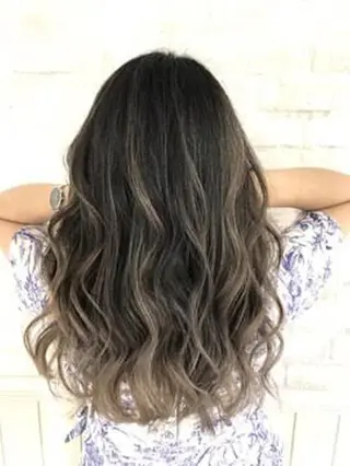 ロング カラー パーマ ヘアアレンジ メンズ キッズ ネイル マツエク・マツパ アイブロウ 韓国/顔周り/透明感 /レイヤー/ひなたのヘアスタイル