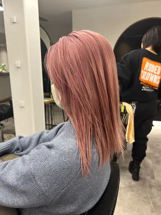 セミロング カラー Emitas.　井上 真奈美のヘアスタイル