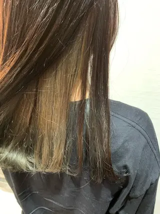 ロング カラー 蓮見  友里のヘアスタイル