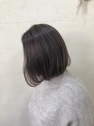 ショート カラー ENIF ヤマグチアツコのヘアスタイル