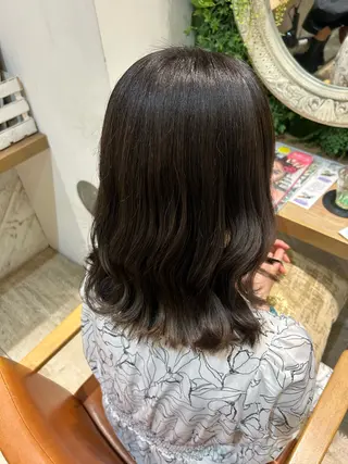 ミディアム カラー 暖色カラー🪷 オタク美容師🎶のヘアスタイル