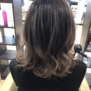 ミディアム カラー ma cherie naoのヘアスタイル