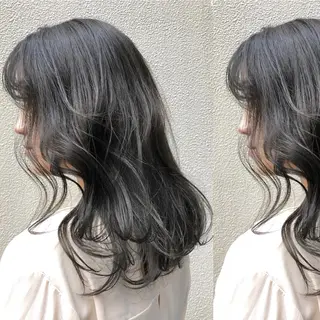 セミロング カラー ツキノキ ミナのヘアスタイル