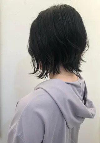 ミディアム ツノガイ エリのヘアスタイル