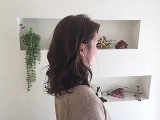 セミロング カラー ITO YUKIのヘアスタイル