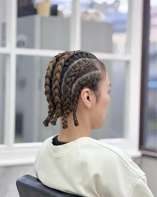 ヘアアレンジ KanedaRio コーンロウ/ブレイズのヘアスタイル