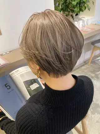ショート カラー 宮城 星のヘアスタイル