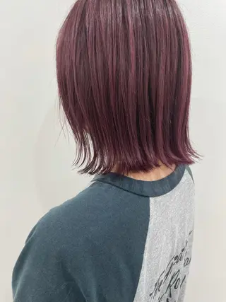 ミディアム カラー akane .のヘアスタイル