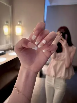 ネイル AURA NAILのネイルデザイン
